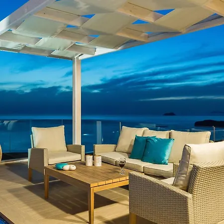 Blue Horizon Luxury